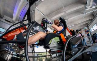 Die Besucher können den Simulator sogar selbst ausprobieren (Foto:Michael Jurtin)