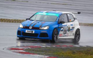 Stefan Schäfer (VW Golf GTI TCR) startet wieder in der Division 2